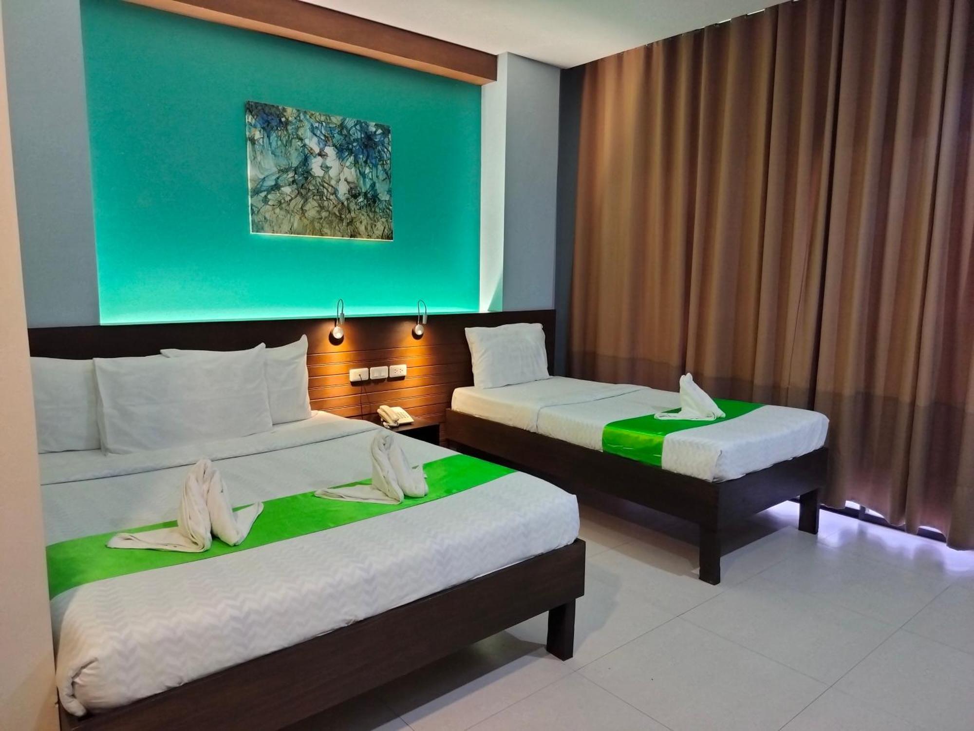 Cresebo Mansion Hotel Тагбиларан Сити Екстериор снимка